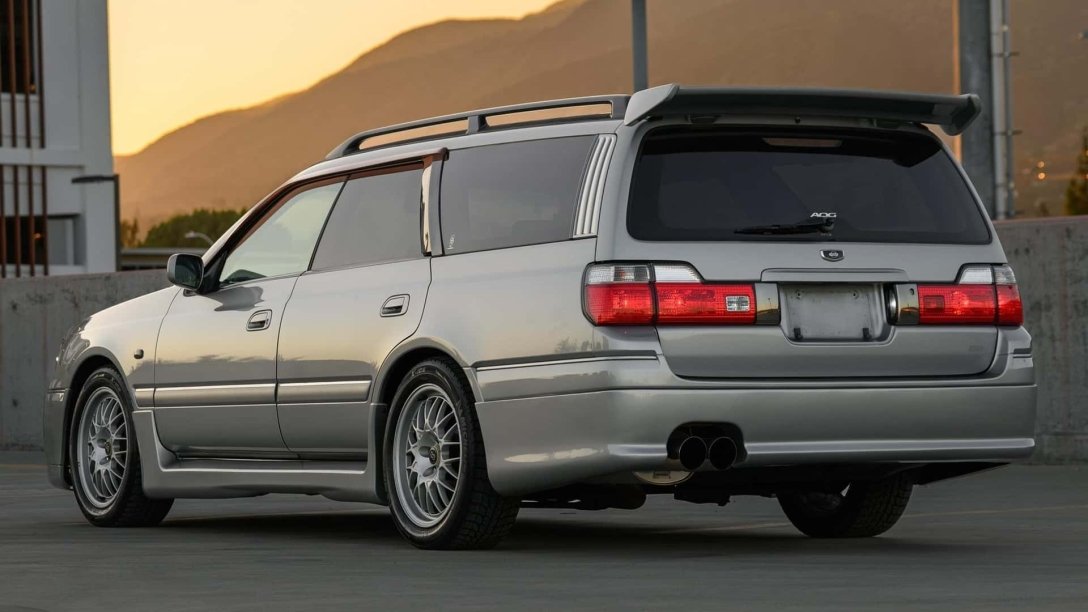 Nissan Stagea Station Wagon With Skyline Gt R Engine Is Up For Sale