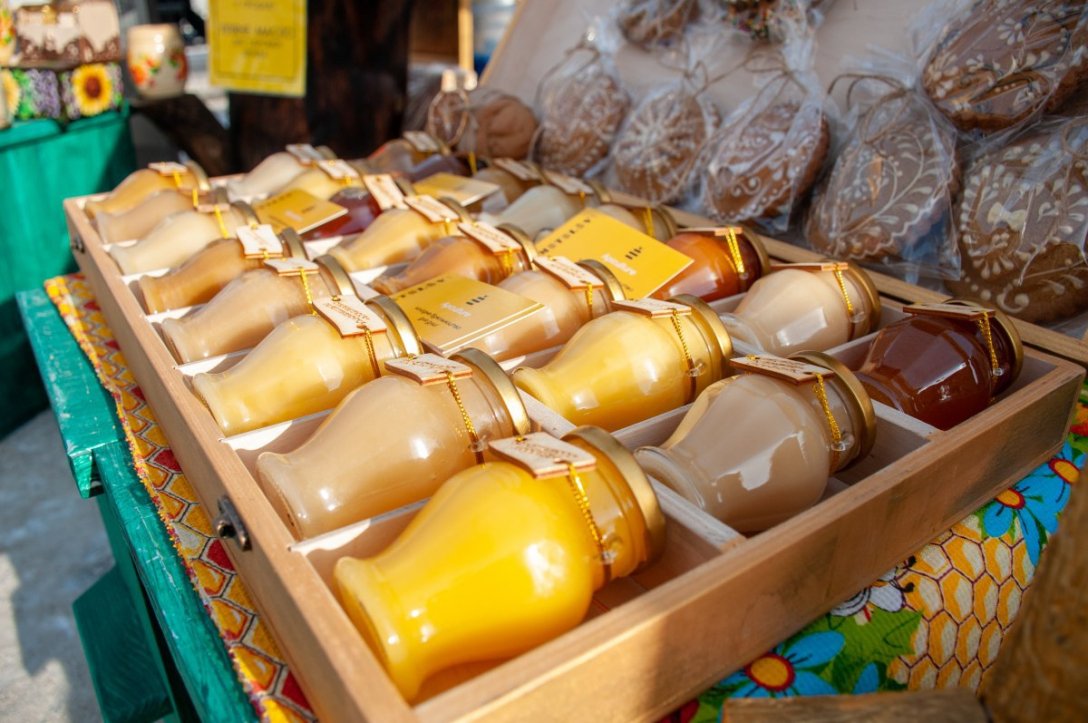 Створення меду є прямим наслідком стрункого сезону