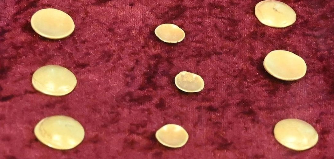 coins, tablecloth, image
