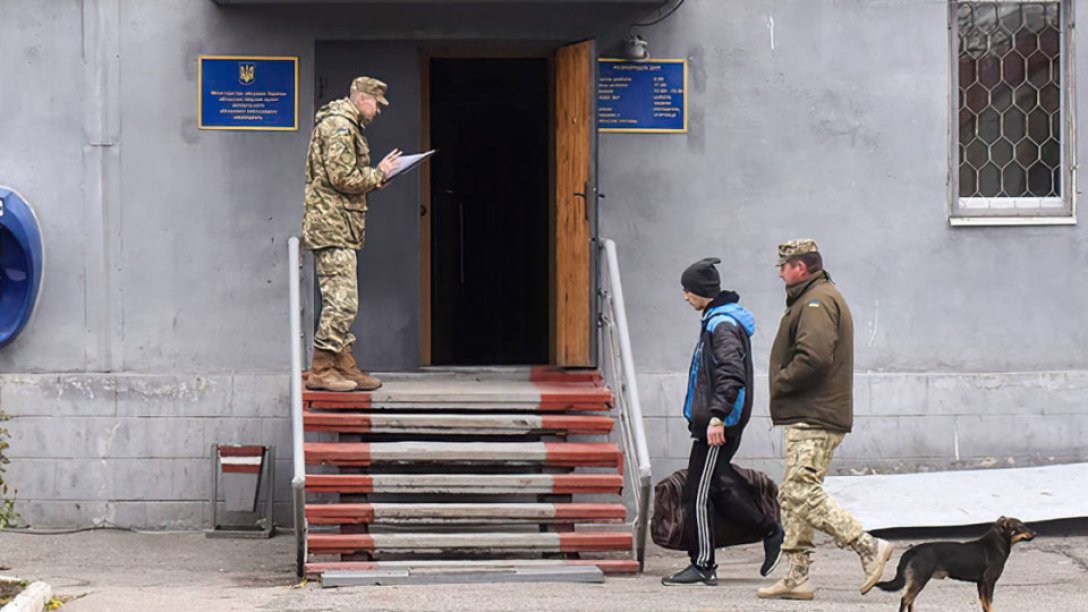 вручение повестки, повестки, украина повестки, военкоматы, украина военкомат