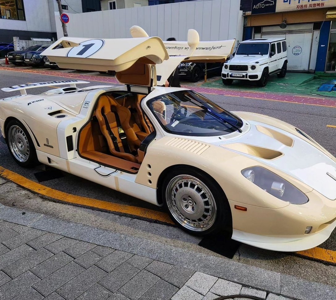 Мощность автомобилей de Macross - Суперкары Дэ Макросс: обзор, спецификации, характеристики