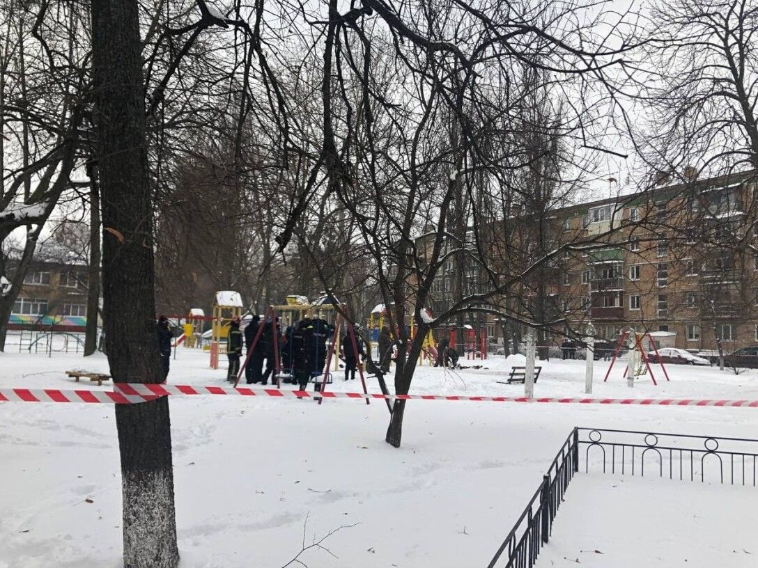 В Соломенском районе Киева мужчина подорвал себя гранатой (фото, видео)