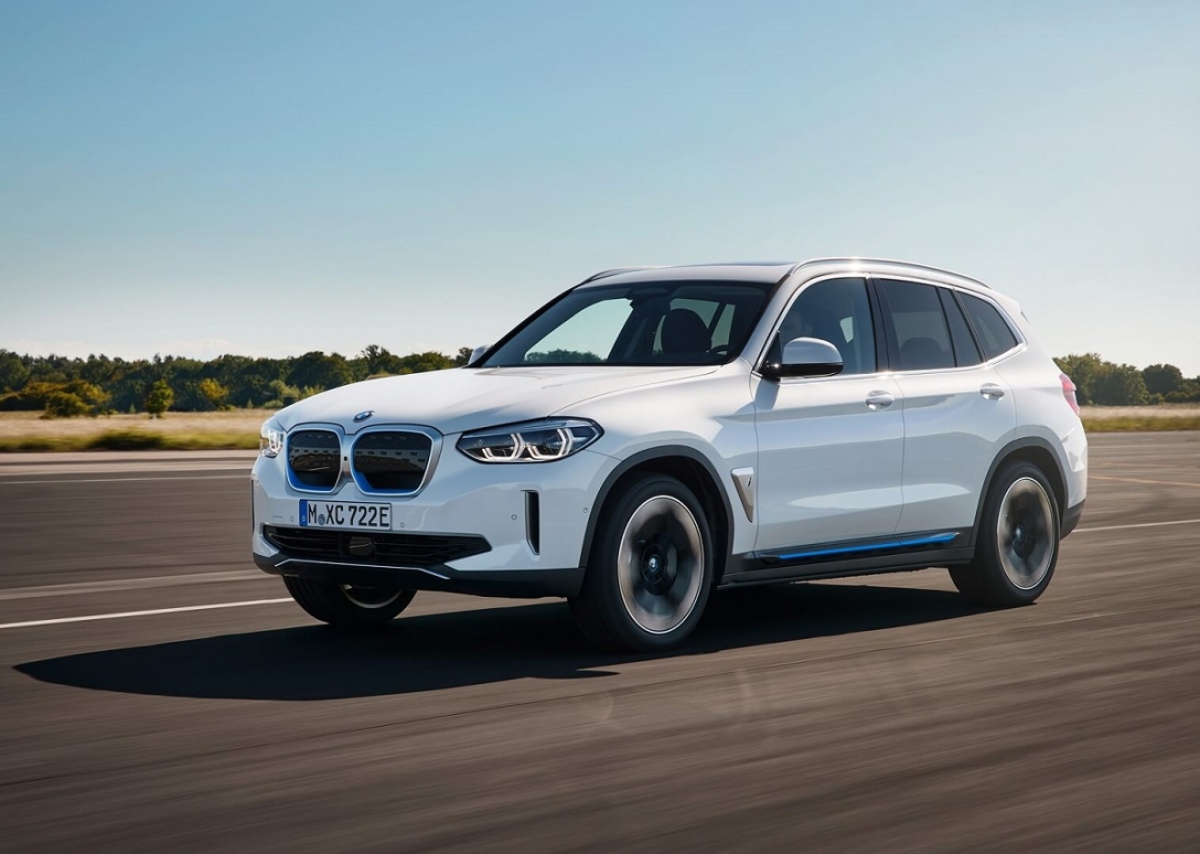 BMW iX3, кращі електрокросовери, нові електрокросовери