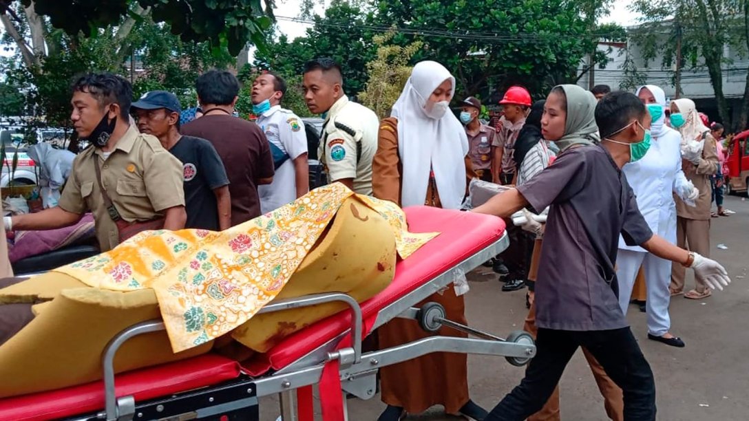 землетрясение в индонезии