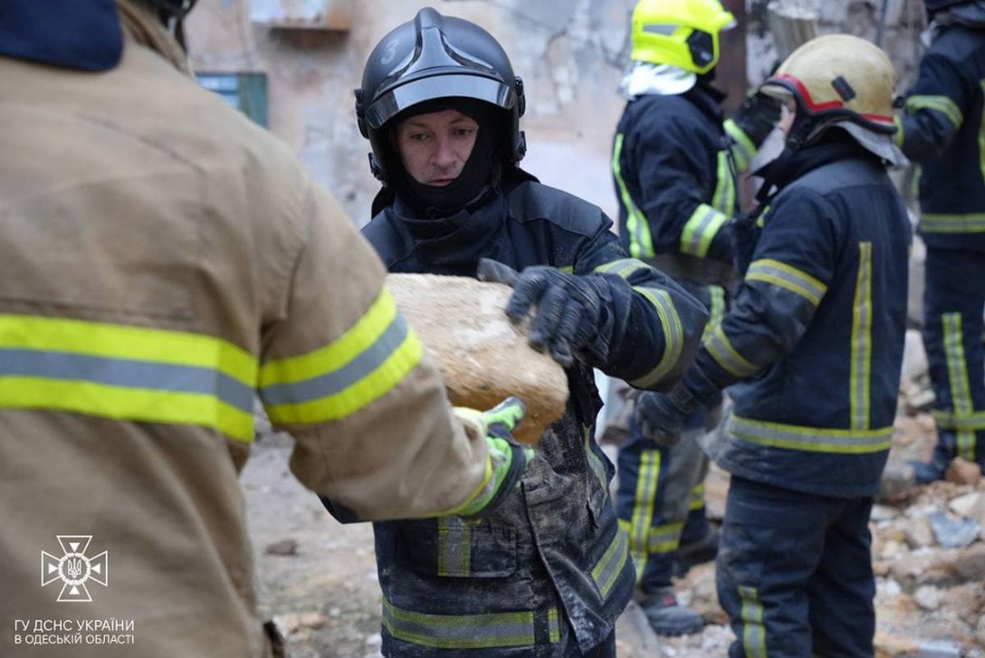 Обвал на Базарной в Одессе — в разрушенном доме могли быть люди — фото