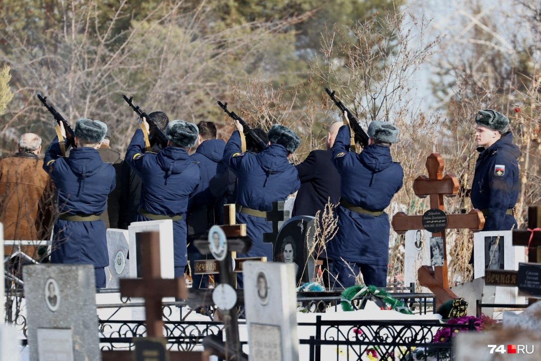 кладбище военные, похороны вс рф, убитые оккупанты, похороны
