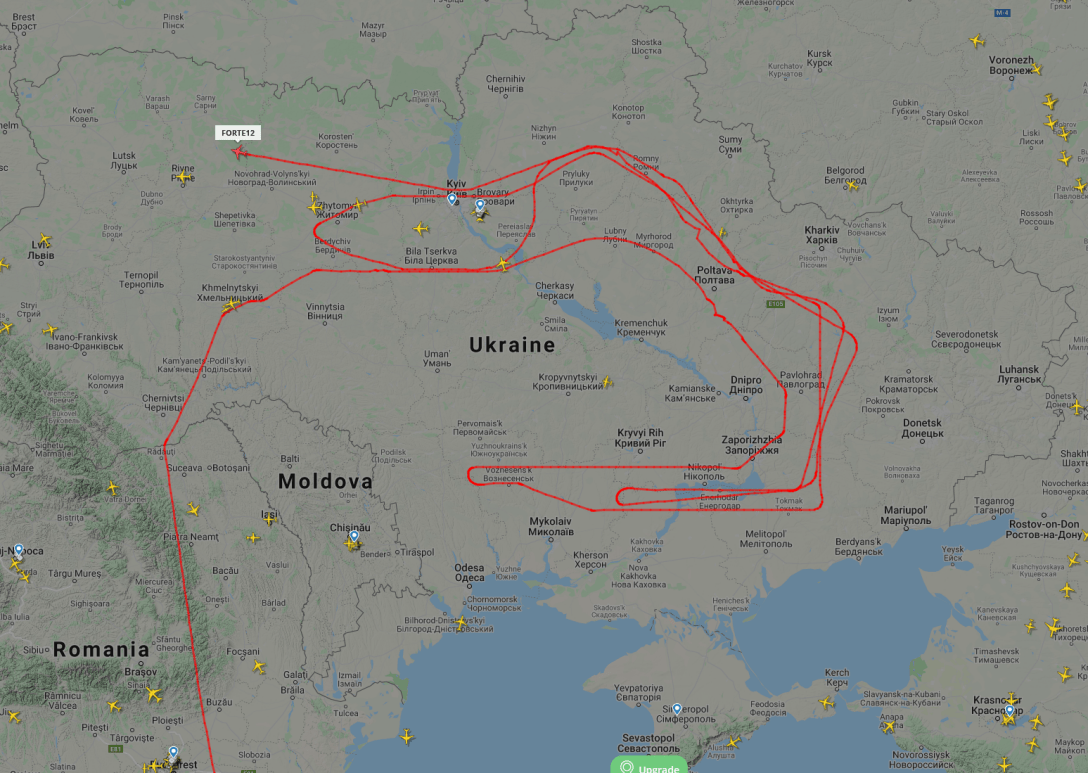 Разведывает границы с РФ: над Украиной летает стратегический БПЛА Global  Hawk из США (фото)