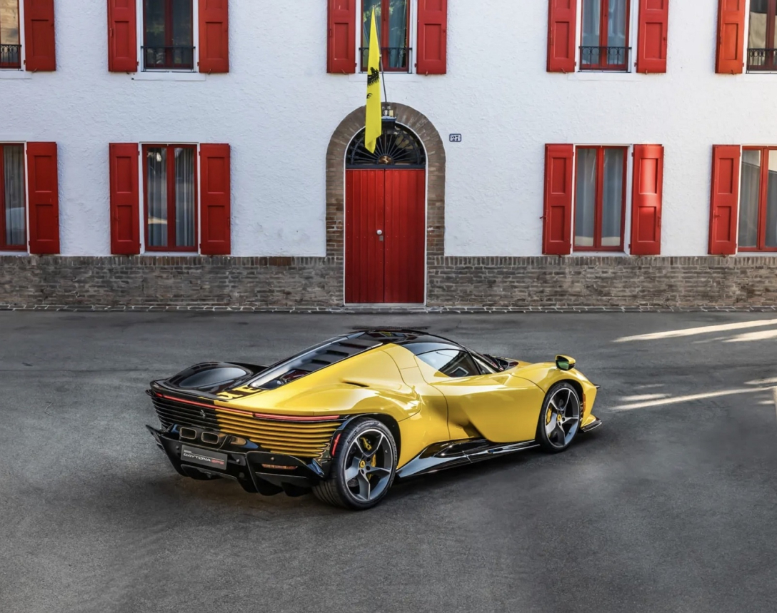 новый Ferrari Daytona новый Ferrari Daytona SP3