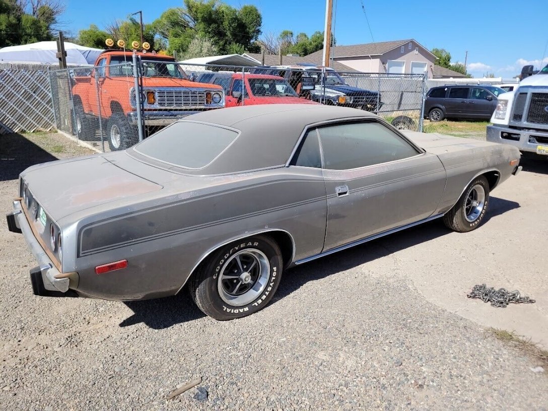 Капсула времени Plymouth Barracuda 1973 найдена в США