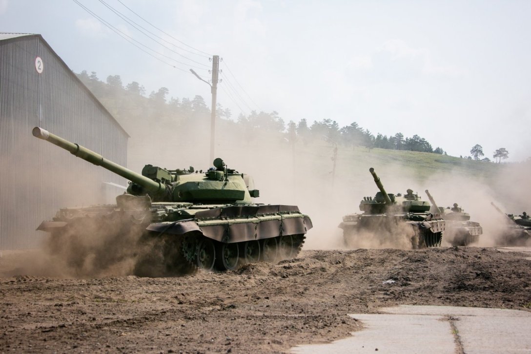 Танки Т-62М получили динамическую защиту