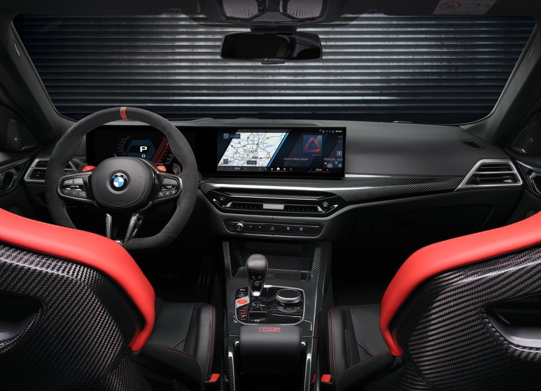 салон BMW M4, BMW M4, новий BMW M4, спорткар BMW