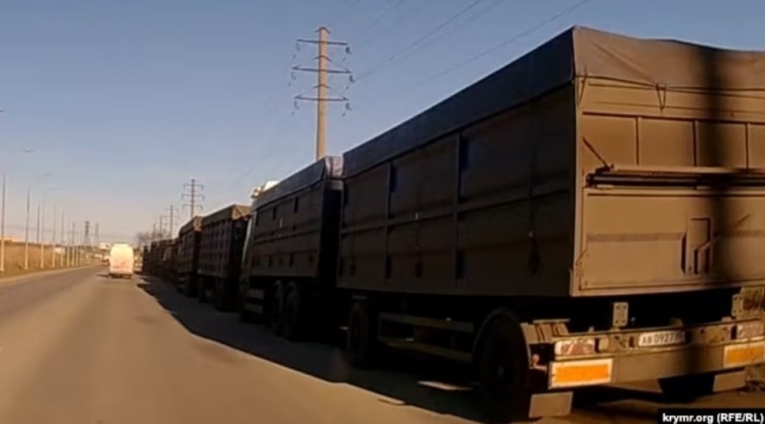 Grain trucks of the Russian Federation, Crimea, Feodosia, port, Feodosia