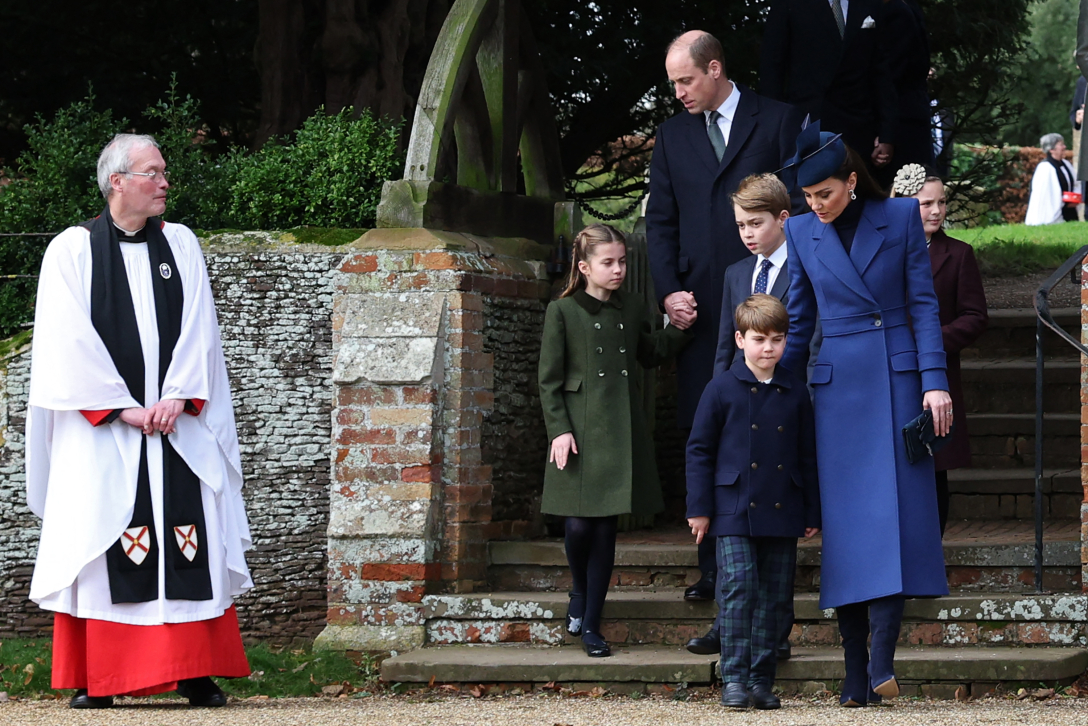 Кейт Міддлтон та принц Вільям з дітьми