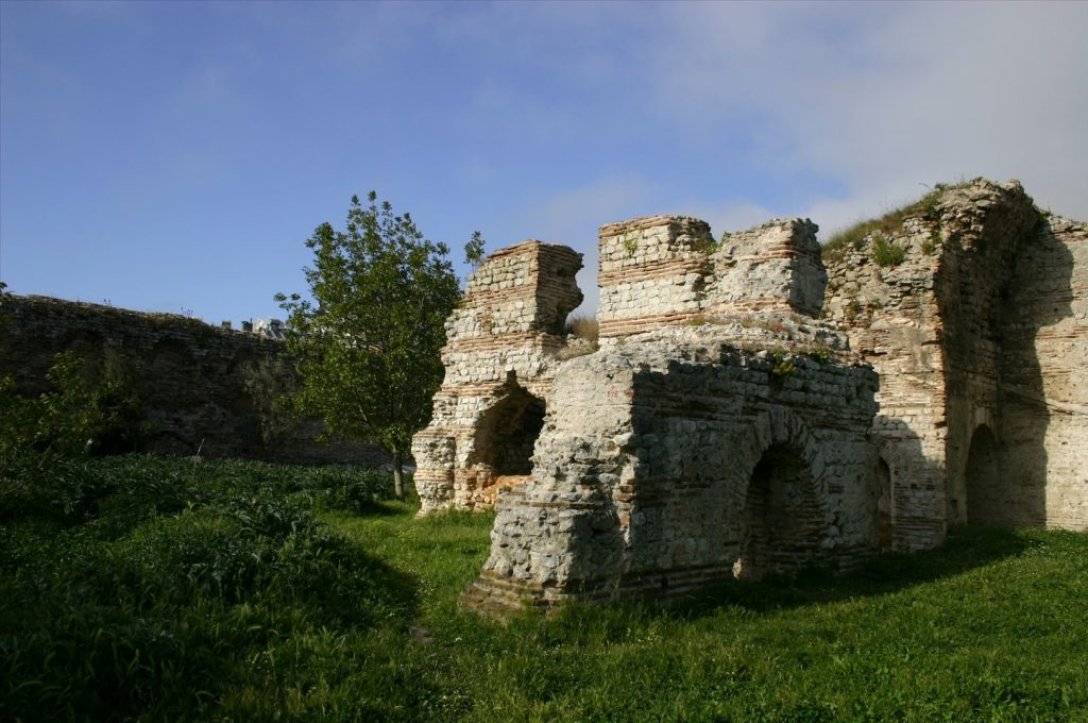 археологи, археологія, череп, церква, розкопки, останки, напис, останки, Туреччина, Греція, паломництво, релігія, Візантія, Балатлар, мова, православні