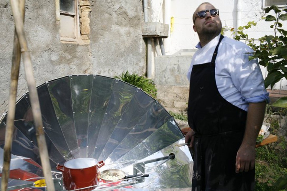 Solar Kitchen, сонячна кухня, сонячні дзеркала, готувати на сонці, Лісабон