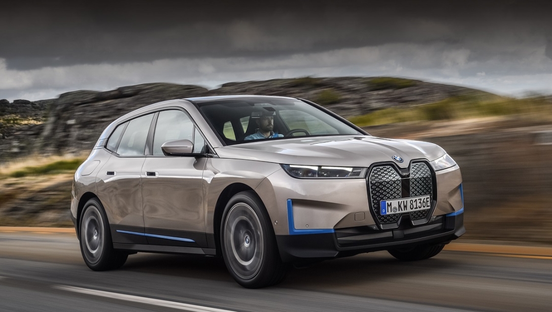 BMW iX, кращі електромобілі, електромобілі 2024 року