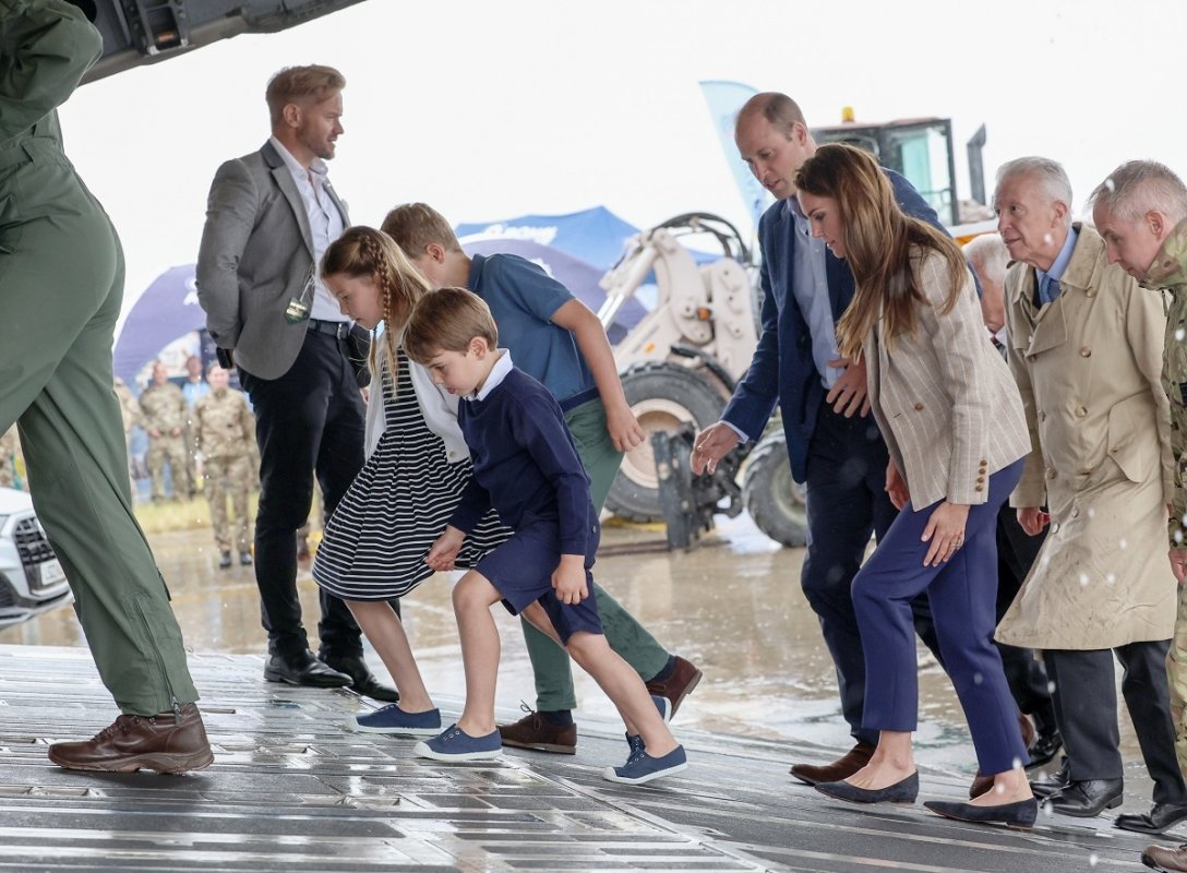 Принц Уилям и Кейт Мидълтън с деца