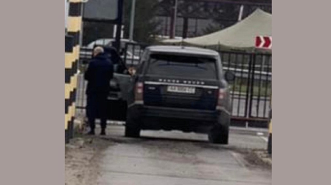 Суркис вывозил часы через "зеленый коридор", говорят правоохранительные органы qhidzxiquridqvls