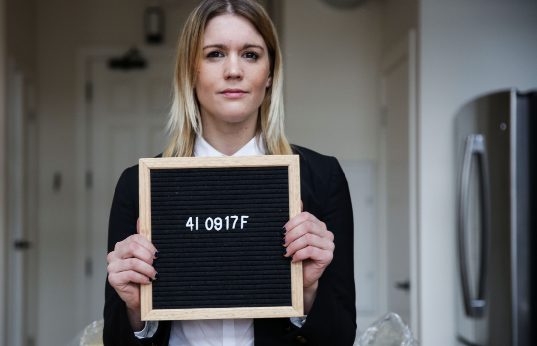  Една жена започва бизнес в пандиза, Емили О`Брайън, живот след пандиза, бизнес, бизнес концепция, втори късмет, пари, контрабанда 