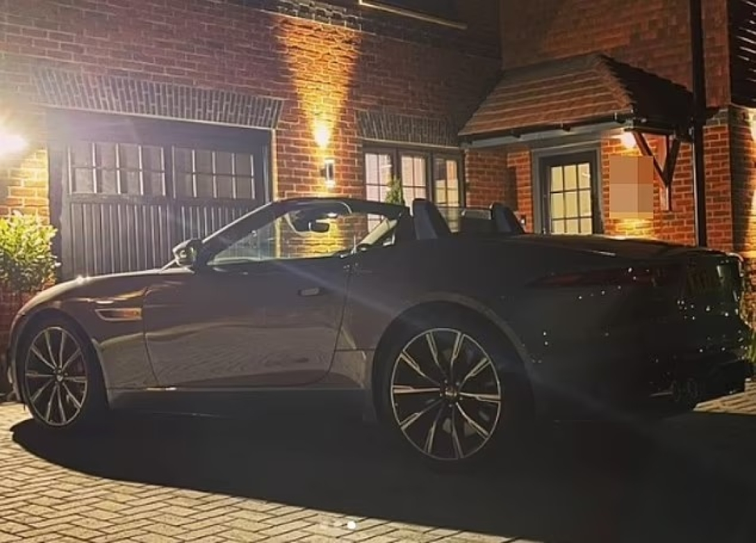 Сантіно П'єтросанті, ягуар, Jaguar