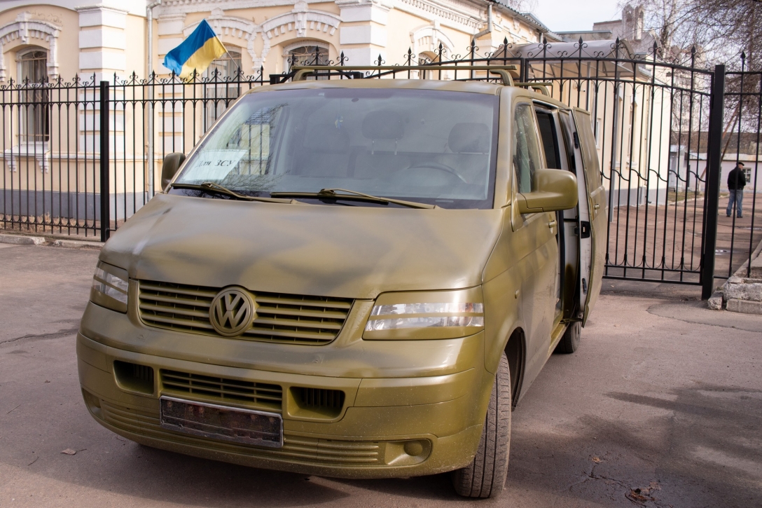 Авто для ЗСУ, подароване українцями з Норвегії