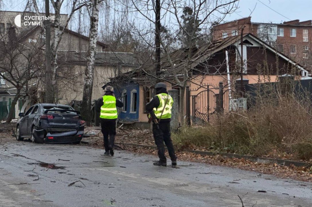 ЗС РФ атакували житловий мікрорайон в Сумах: є жертви та поранені (фото)