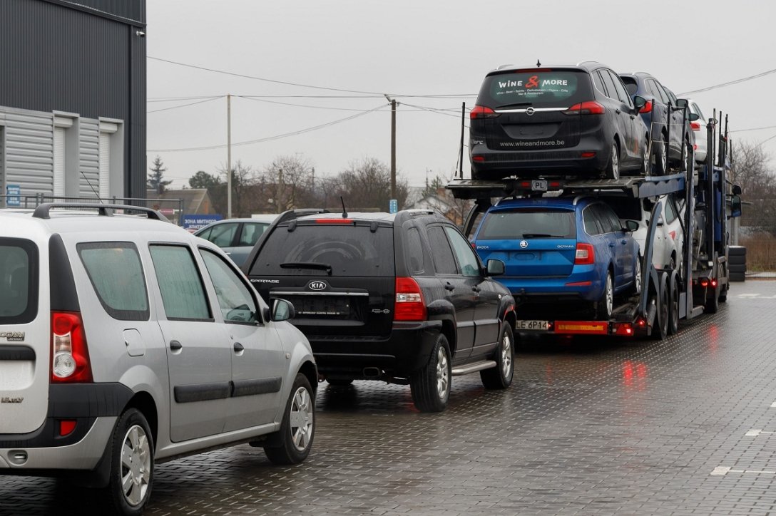 В России хотят сделать бесплатную растаможку авто