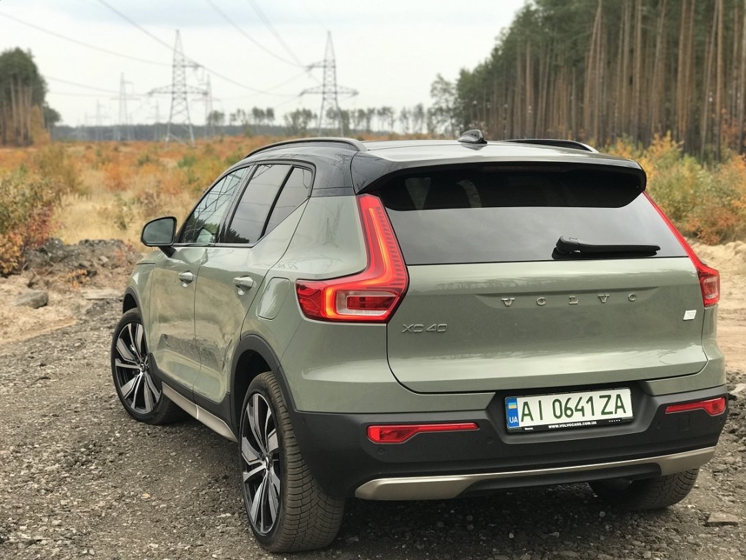 Тест драйв Volvo XC40 Recharge: отзывы, комплектации и цены