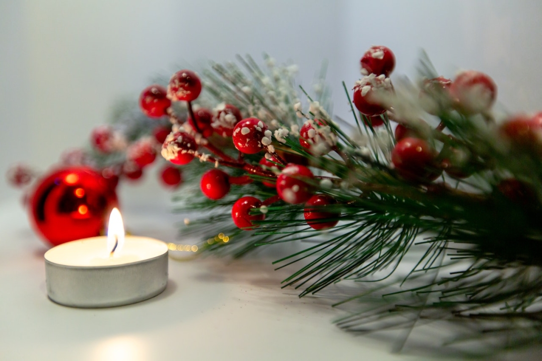 Коледа, Нова година, свещ за дърво, забрана за Коледа, без подаръци, забранена Коледа, история на празника, история на Коледа
