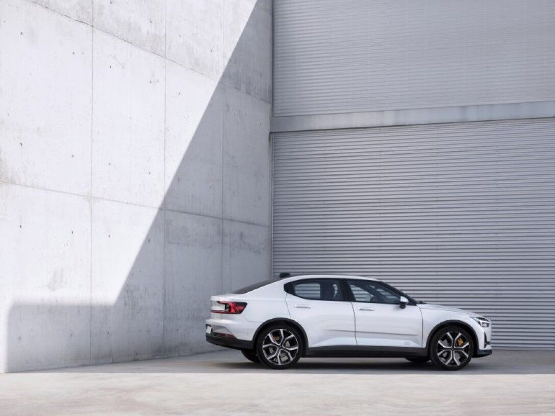 У Tesla появился конкурент: Volvo выпустила электромобиль Polestar 2 - ФОКУС