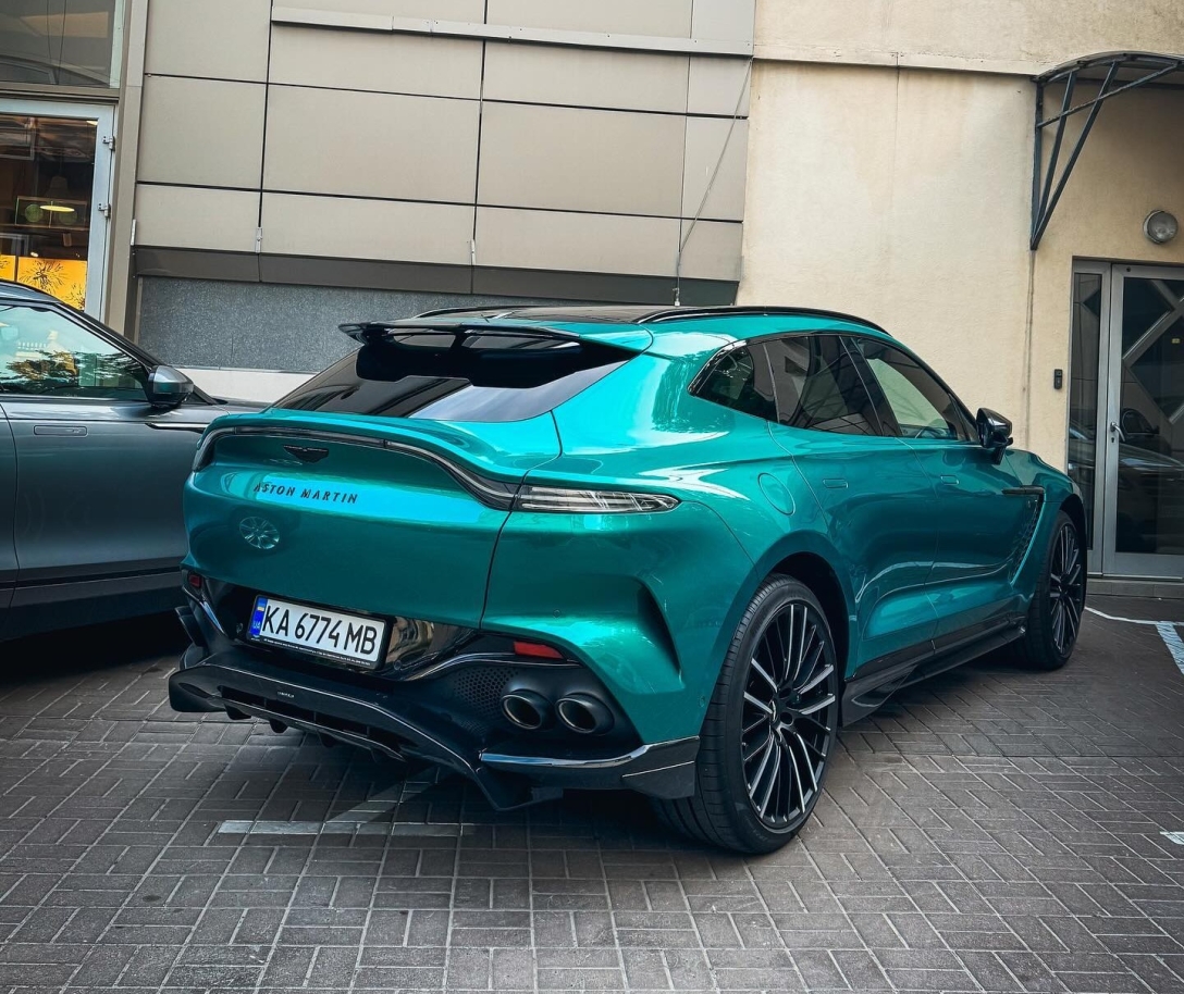 Aston Martin DBX, Aston Martin DBX707, кросовер Aston Martin