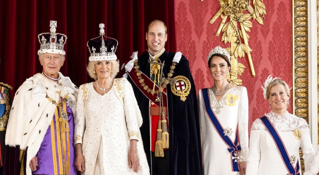 Королевская семья Великобритании qrxiquiuqiezatf