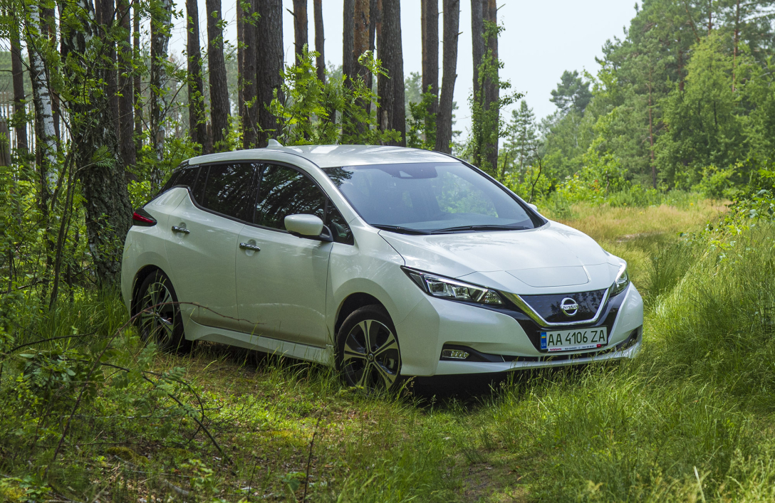 Nissan Leaf, електромобілі в Україні, продажі електромобілів в Україні, найпопулярніші електромобілі