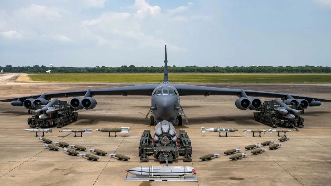 бомбардувальник США, b-52, b-52 stratofortress, найкращі бойові літаки, топ найкращих винищувачів, топ авіації США,