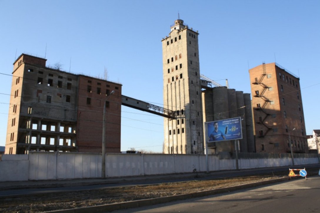 Здание газпрома в харькове фото