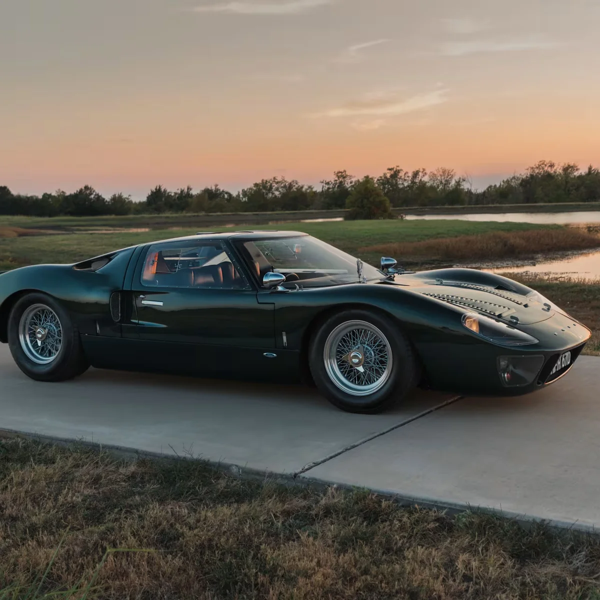 Ford GT40 1966 года продали за $7 миллионов долларов