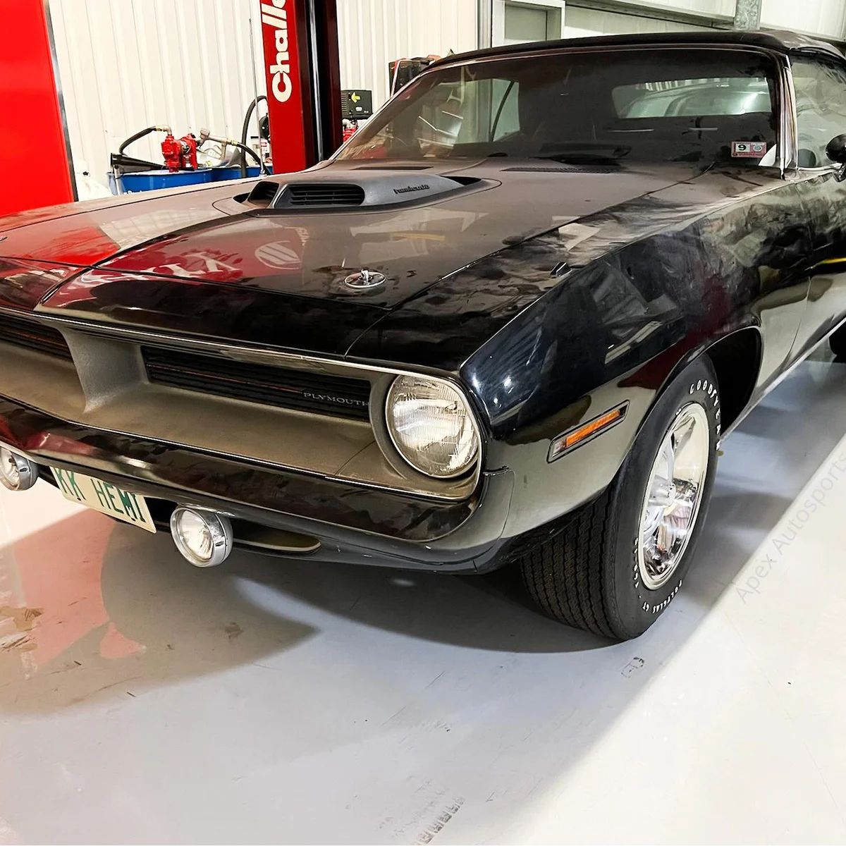 希少　1970 Plymouth 'Cuda В США обнаружили редкий Plymouth Cuda 1970 года