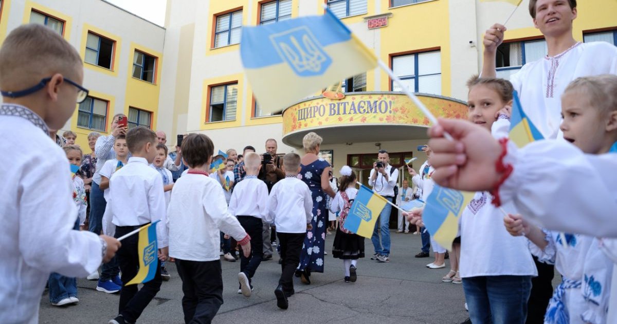 Наталія Піпа висловила свої думки щодо можливого введення фінансових штрафів для батьків, якщо їхні діти систематично не відвідують уроки.