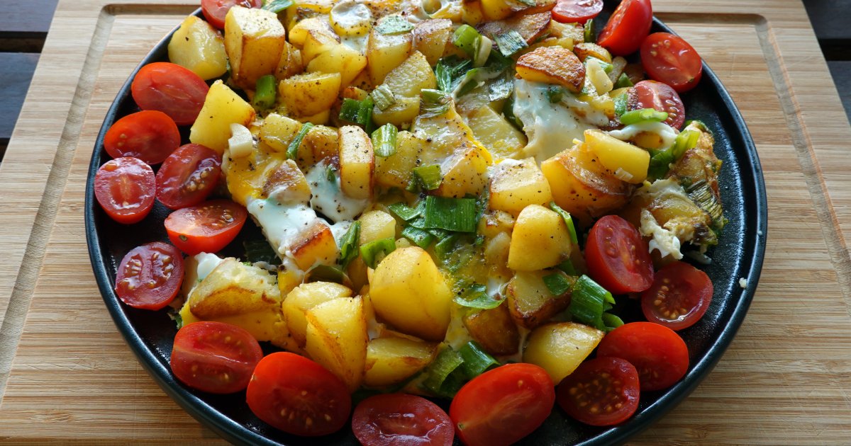 Как приготовить Жаренная картошка с луком и чесноком просто рецепт пошаговый