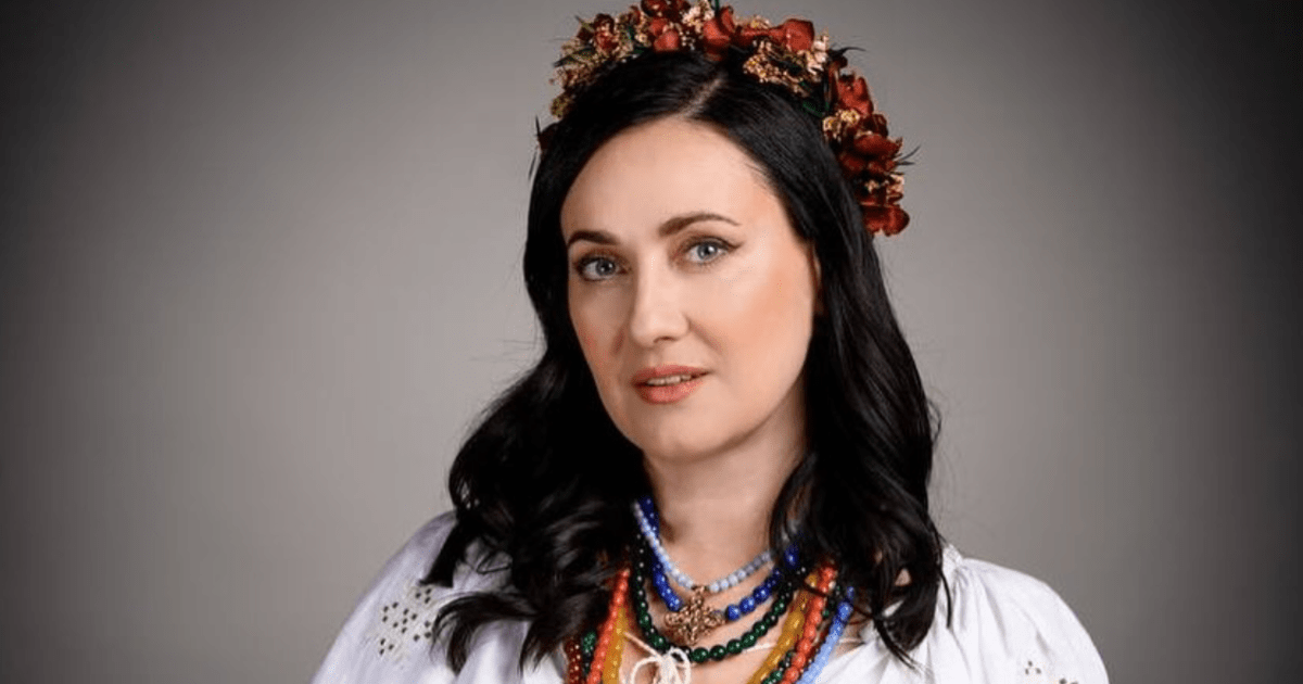 Мен әпкемнің күйеу жігітіне тұрмысқа шықтым. Менің атым Карина, жасым 23-те.