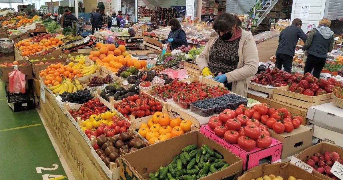 “Grandmothers in the bazaars” sell fruits and vegetables for UAH 35 billion a year, – experts