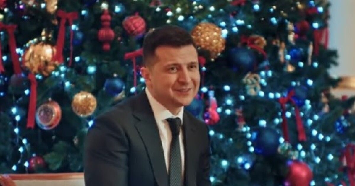 Зеленский в новогоднем обращении назвал 2023 год годом победы Украины