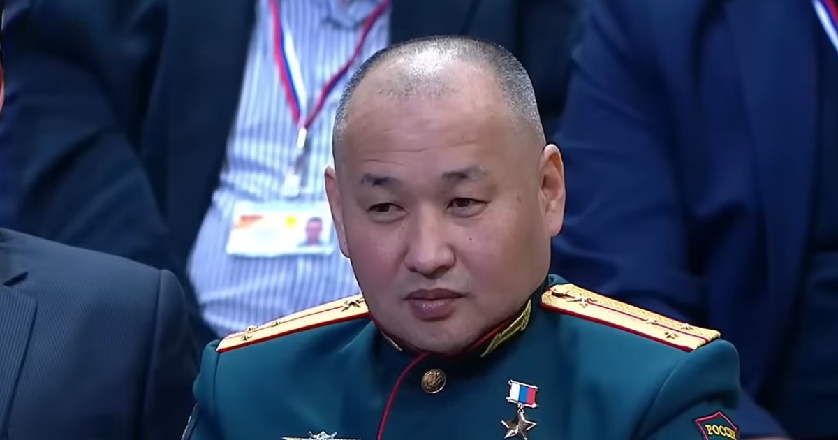 Уехал в черном пакете: "Мадяр" показал ликвидацию офицера ВС РФ, который "брал" Северск (видео) - focus.ua