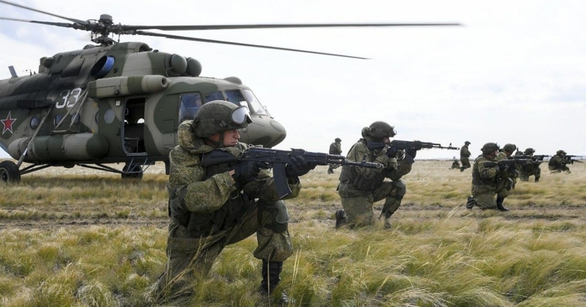 Российские войска попытаются укрепить силы на Донбассе с помощью десантных войск из-под Херсона - разведка Британии