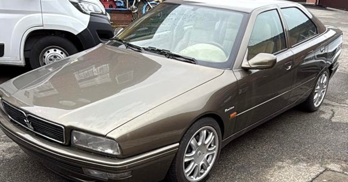 Maserati Quattroporte 90-х приехал в Украину — фото редкого седана