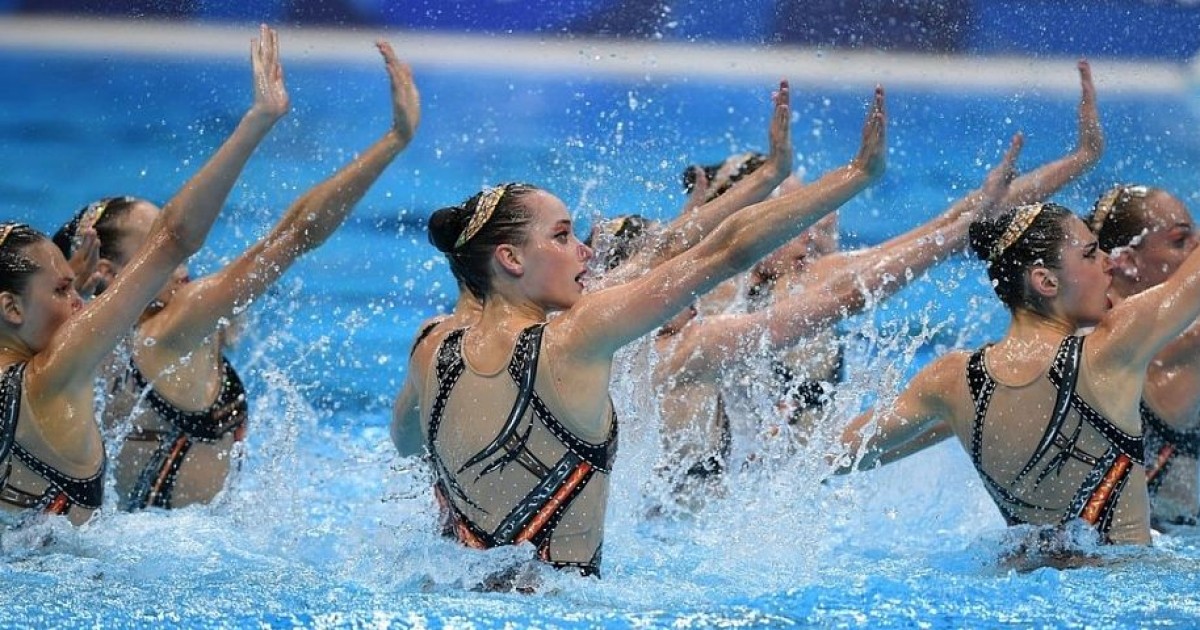 Сестры Алексеевы выиграли золото на чемпионате Европы по водным видам спорта