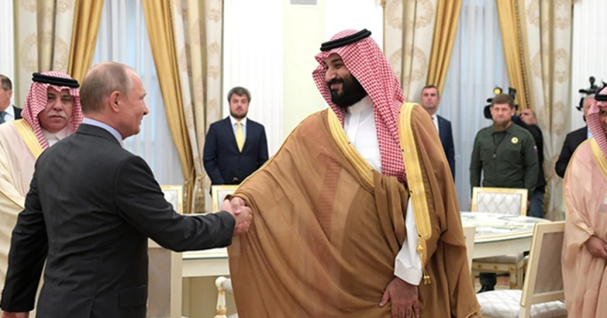 Саудовская Аравия и РФ настаивают на сокращениях добычи нефти вопреки позиции США