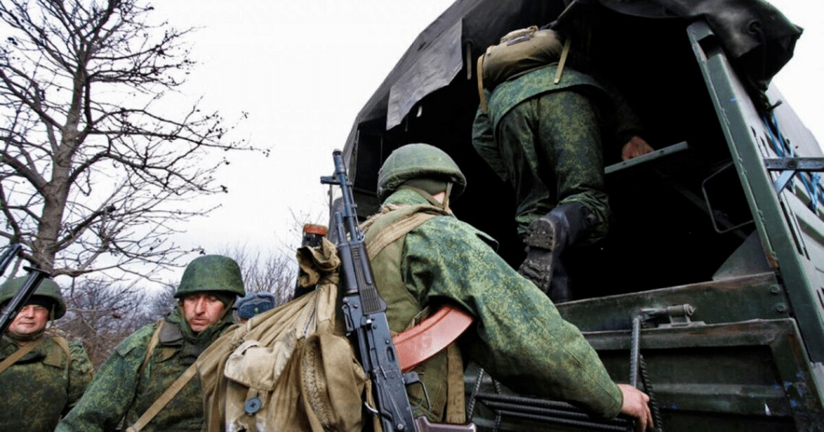 В России начали выдавать иностранцам повестки в военкомат, - СМИ (фото)