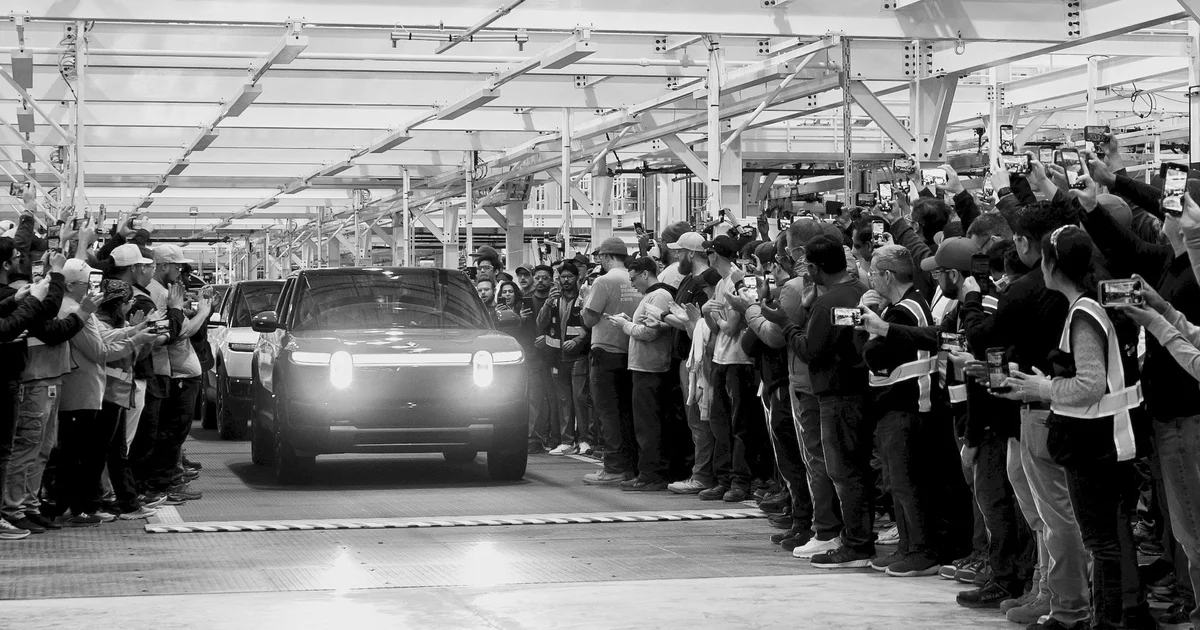 Новый электрокар Rivian R2 за $45 000 начали выпускать в США — фото