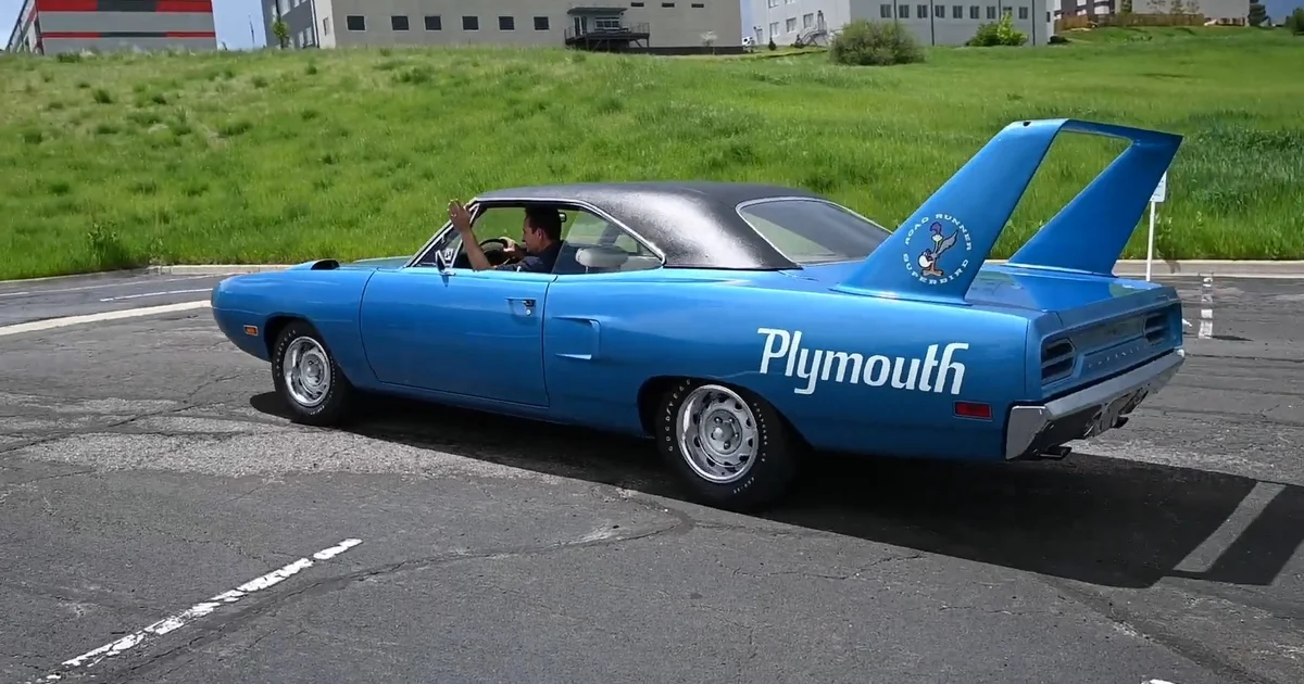 バーミューダドル　1970 Plymouth Superbird 1970 за миллион долларов в новом состоянии